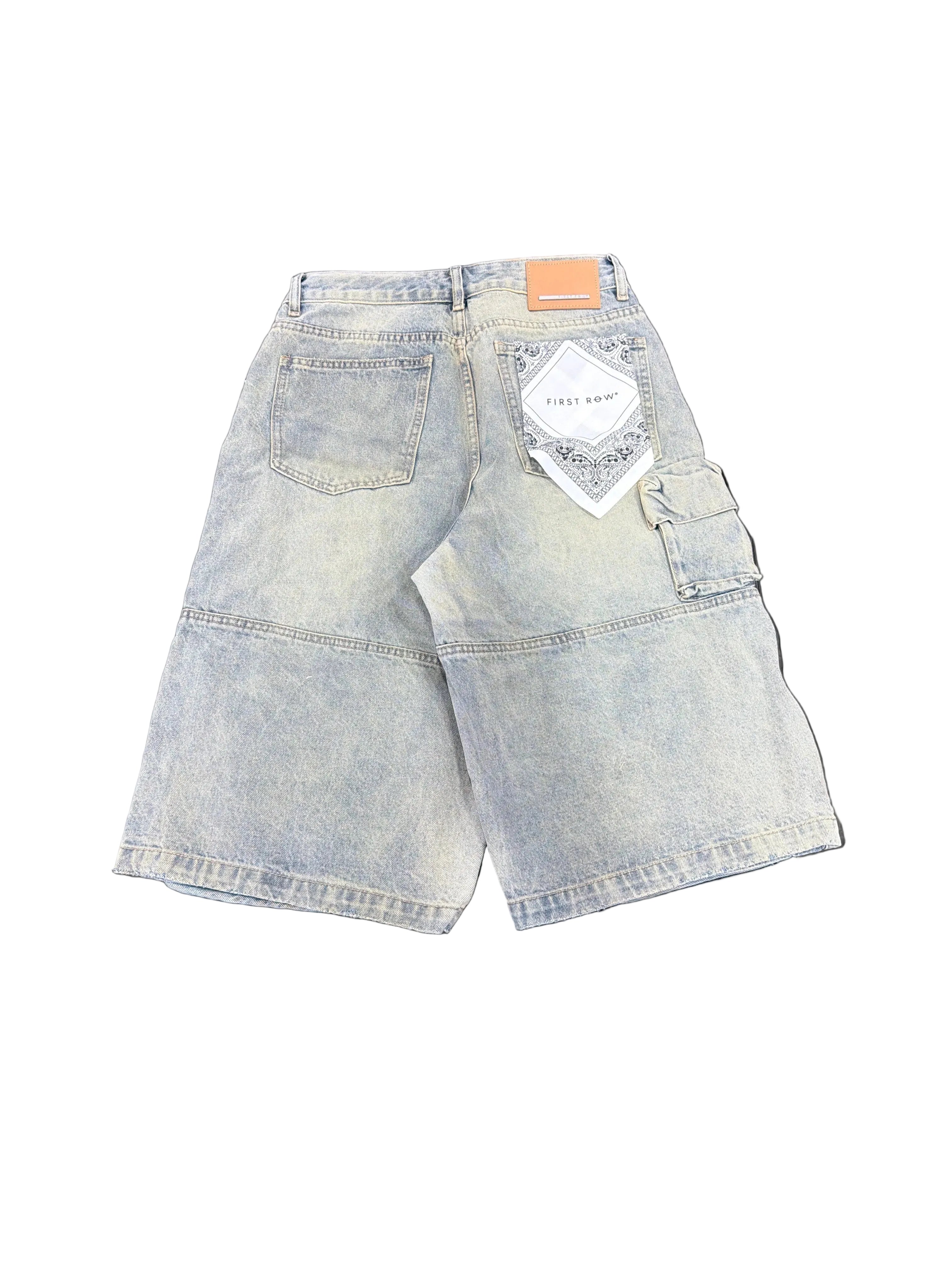 First-row Jean shorts with patches